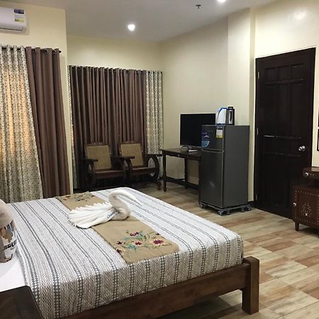 Charos Dormitel Hotel Dumaguete City Luaran gambar