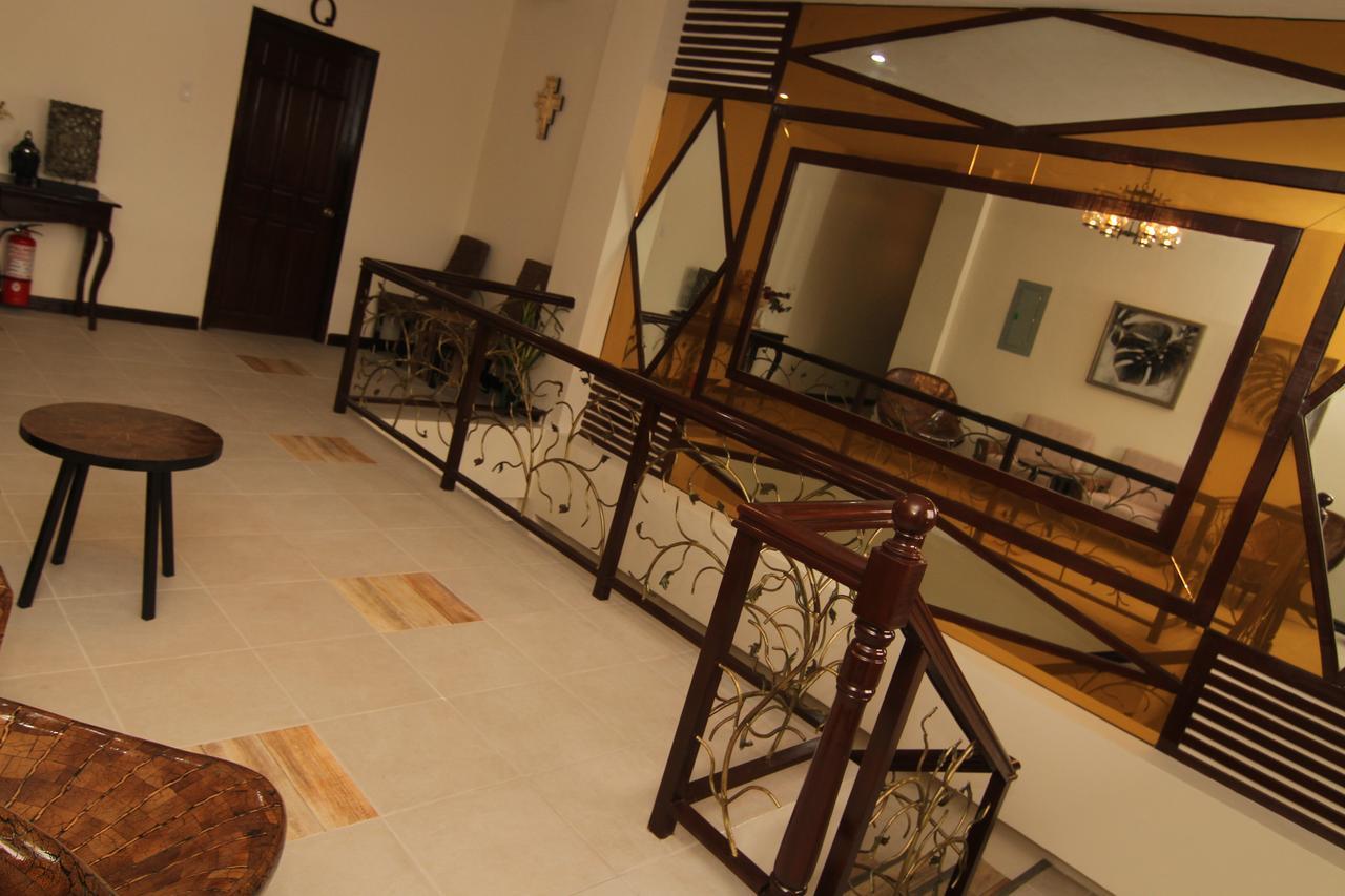 Charos Dormitel Hotel Dumaguete City Luaran gambar