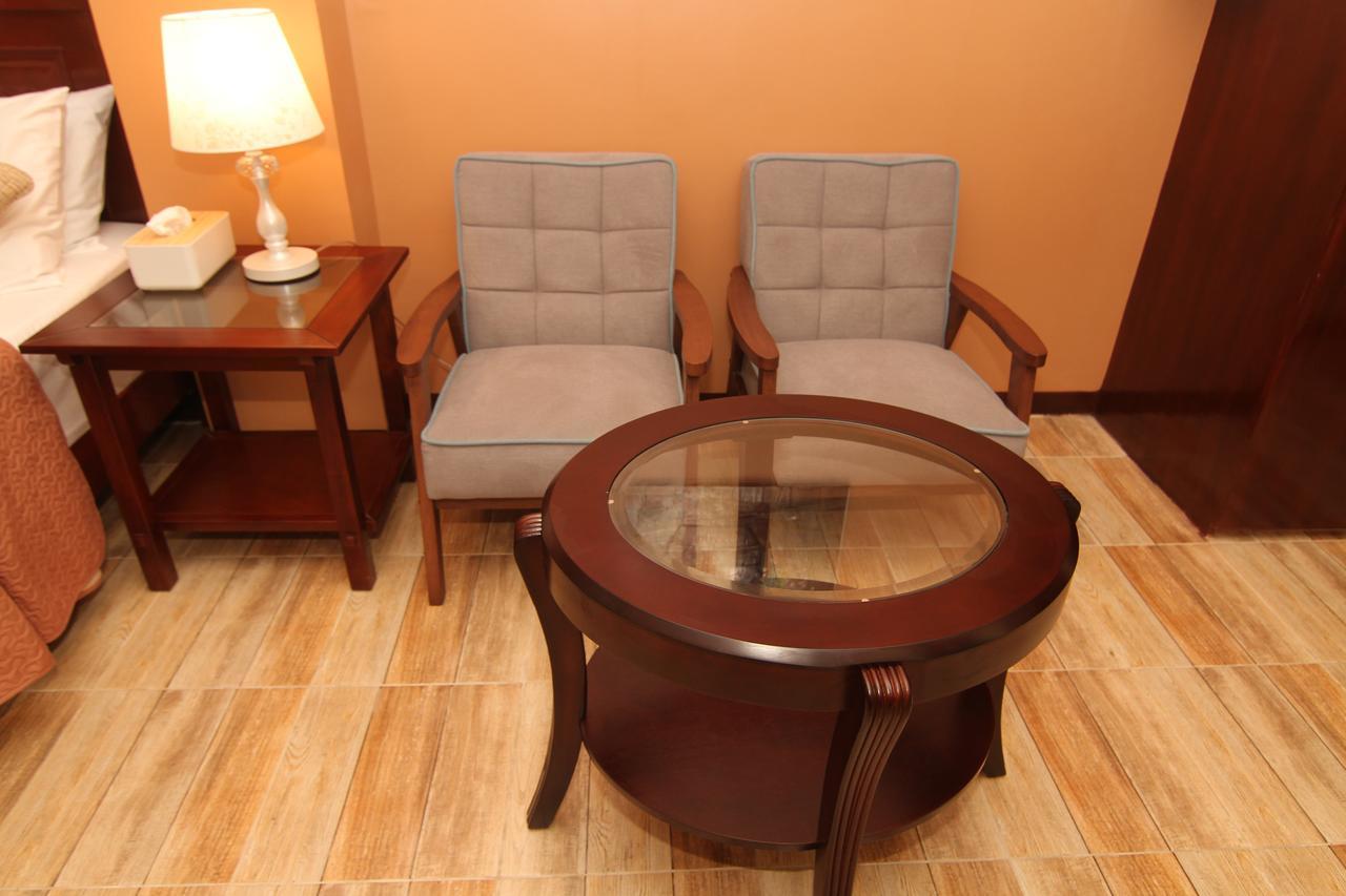 Charos Dormitel Hotel Dumaguete City Luaran gambar