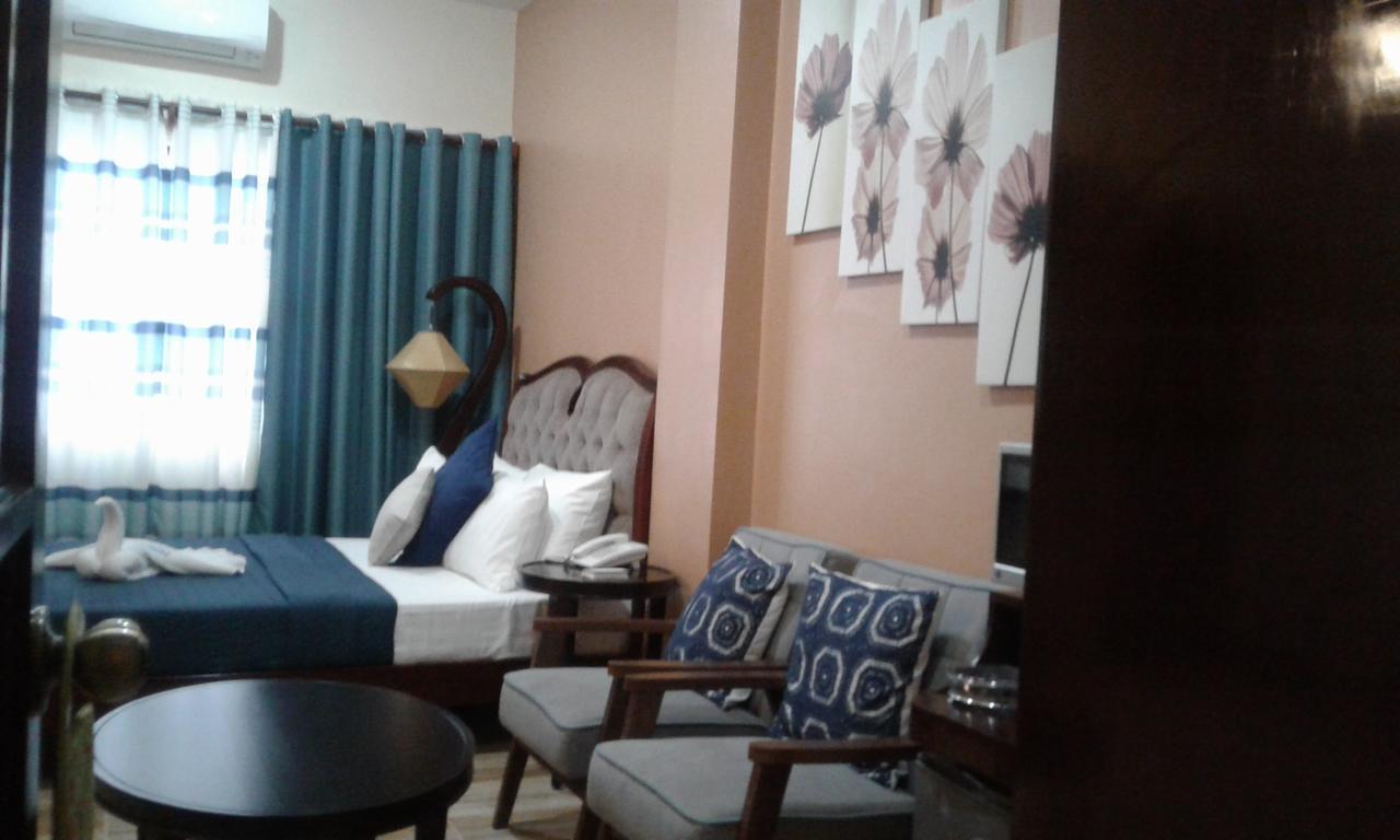 Charos Dormitel Hotel Dumaguete City Luaran gambar