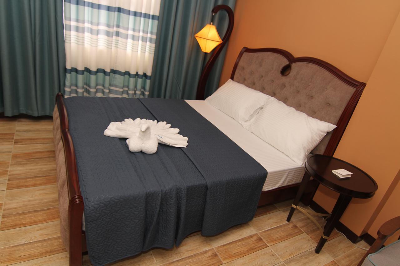 Charos Dormitel Hotel Dumaguete City Luaran gambar